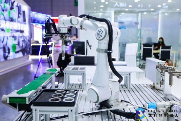 NG28娱乐机器人基础教育工作站